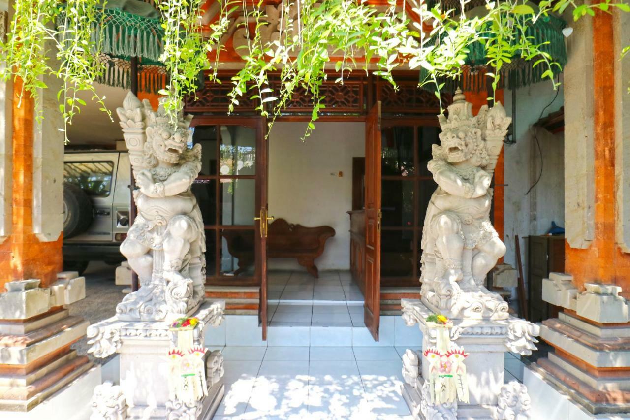 Inada Losmen Wisma tamu Seminyak (Bali)