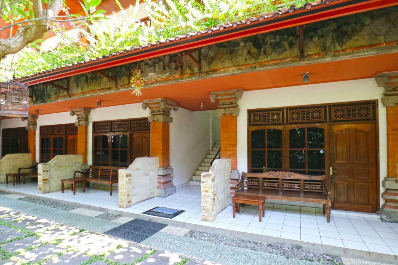 Inada Losmen Wisma tamu