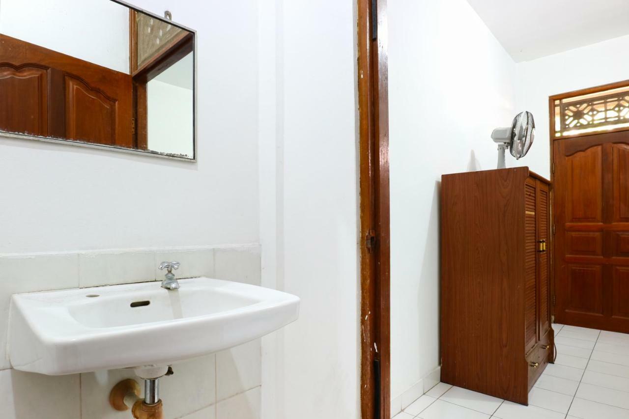 Wisma tamu Inada Losmen Seminyak (Bali)